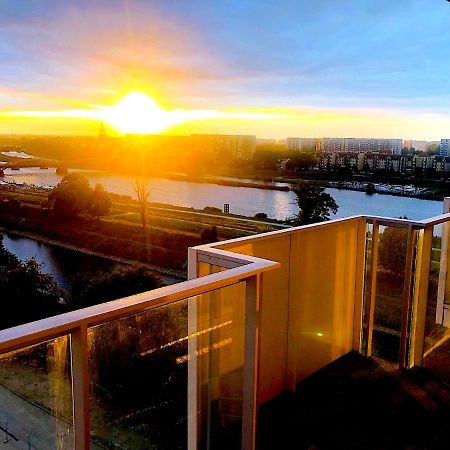 Apartament Z Tarasem I Widokiem Na Odre Wrocław Exterior foto