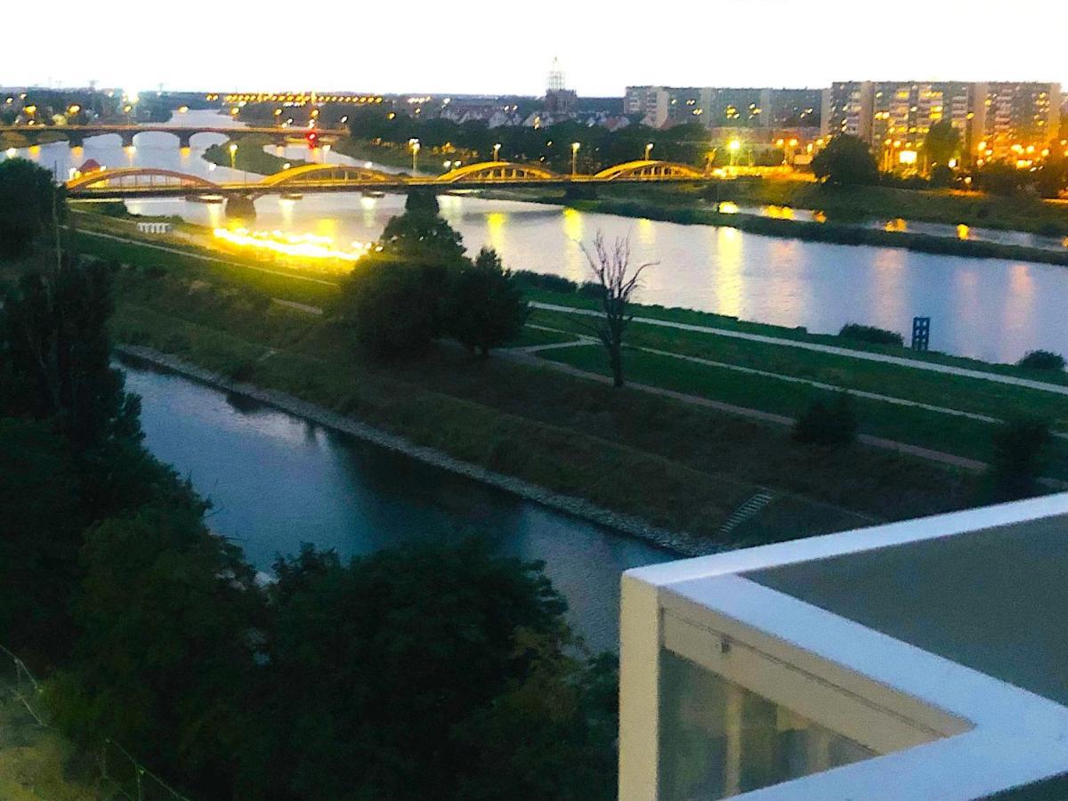 Apartament Z Tarasem I Widokiem Na Odre Wrocław Exterior foto